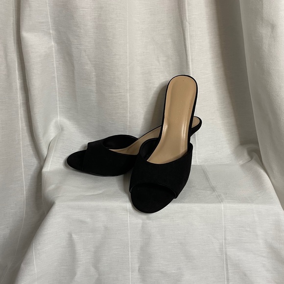 Sexy Black Slip-on Heels - Picture 1 of 3